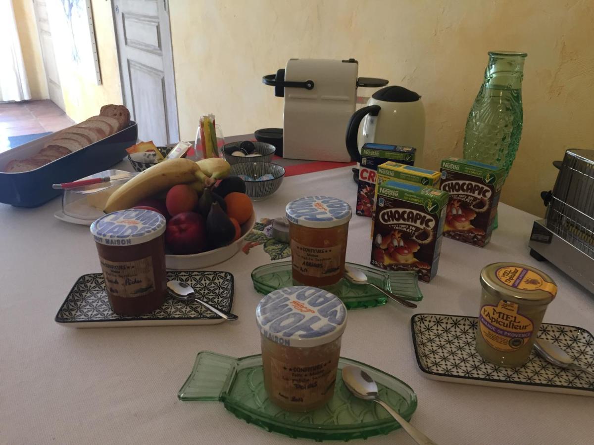 La Petite Sardine Bed and Breakfast Lirac Buitenkant foto