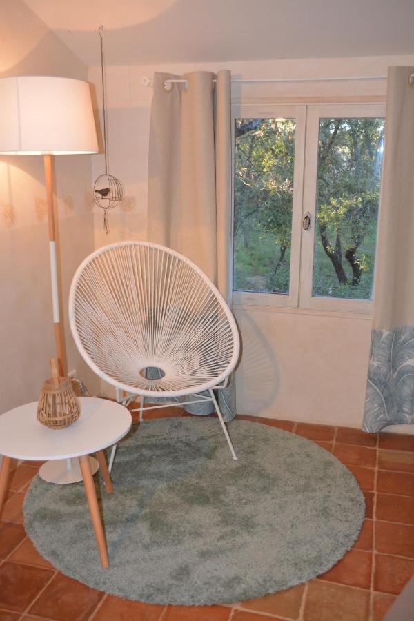 La Petite Sardine Bed and Breakfast Lirac Buitenkant foto